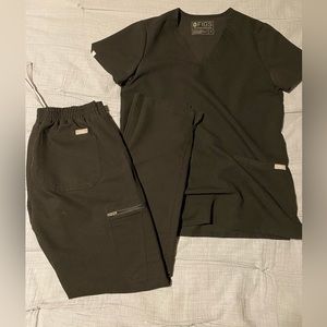 Figs black scrubs XS